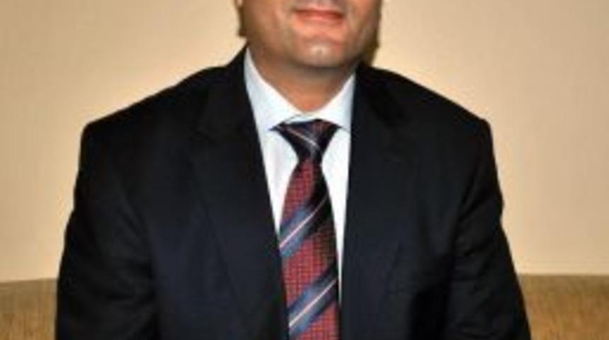 17 Yıl Sonra Eski Koltuğuna Oturdu