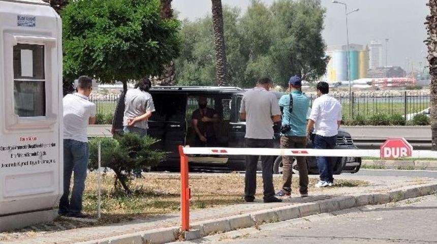 Ak Parti İl Binası &Ouml;n&uuml;nde İntihar Girişimi