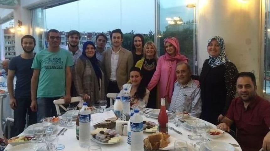 Nil&uuml;fer&rsquo;de Babalara Huzurlu İftar