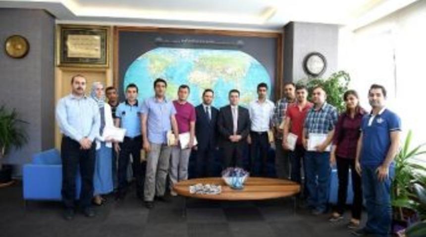 Başarılı Personeller &Ouml;d&uuml;llendirildi