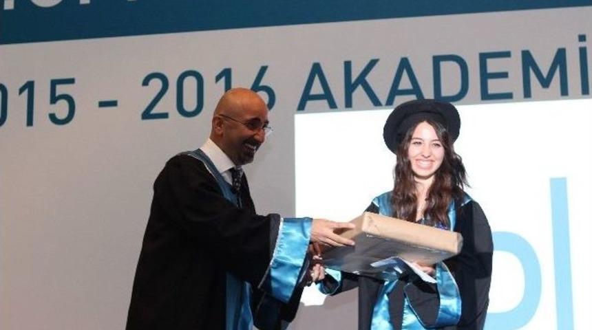 Plato Myo Altıncı D&ouml;nem Mezunlarını Geleceğe Uğurladı