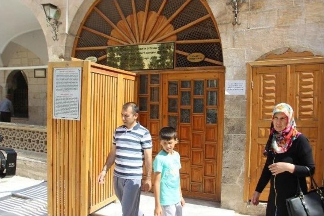 Hz. İbrahim Mağarası Tadilat Nedeniyle Ziyarete Kapatıldı