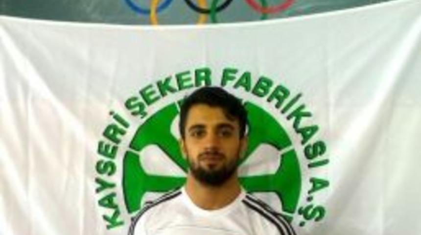 Gençler Avrupa Şampiyonasında Kayseri Şeker Güreşçisi Ekrem Öztürk Türkiye’yi Temsil Edecek