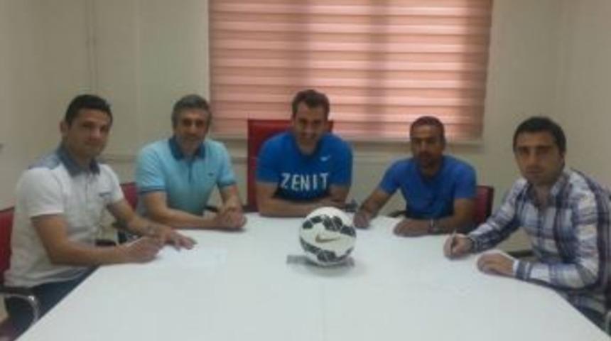 İn&ouml;n&uuml; &Uuml;niversitesi İ&ccedil; Transferde 7 Futbolcuyla Anlaştı