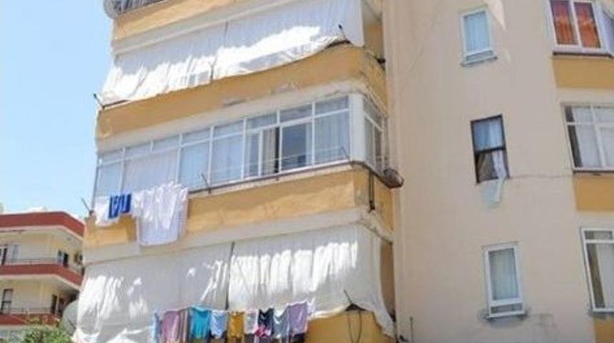 5&rsquo;inci Kattan D&uuml;şen 2 Yaşındaki Bebek Hafif Yaralandı