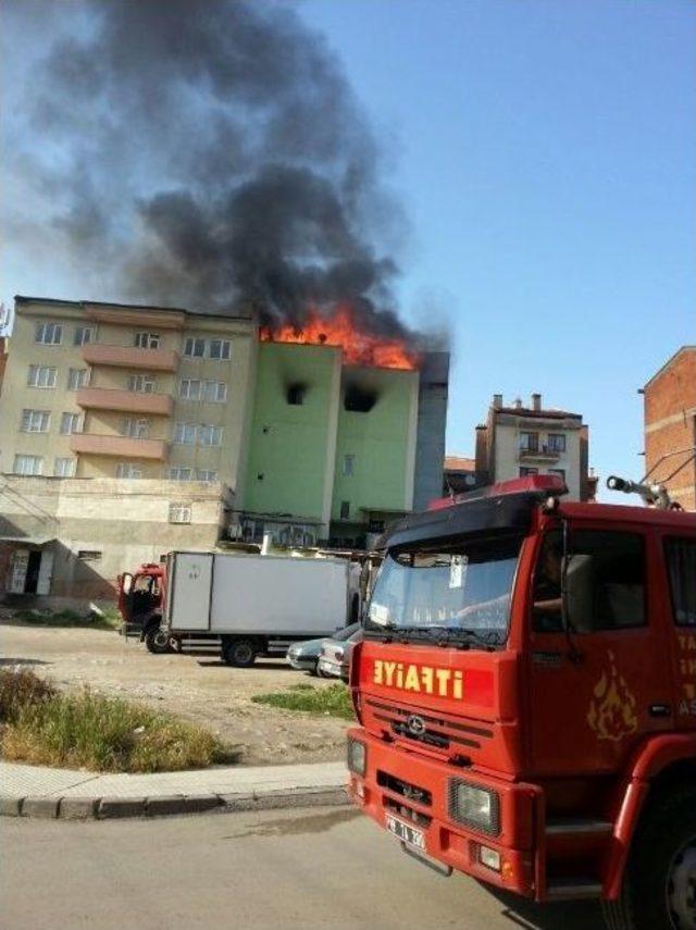 Çorum’da Korkutan Çatı Yangını