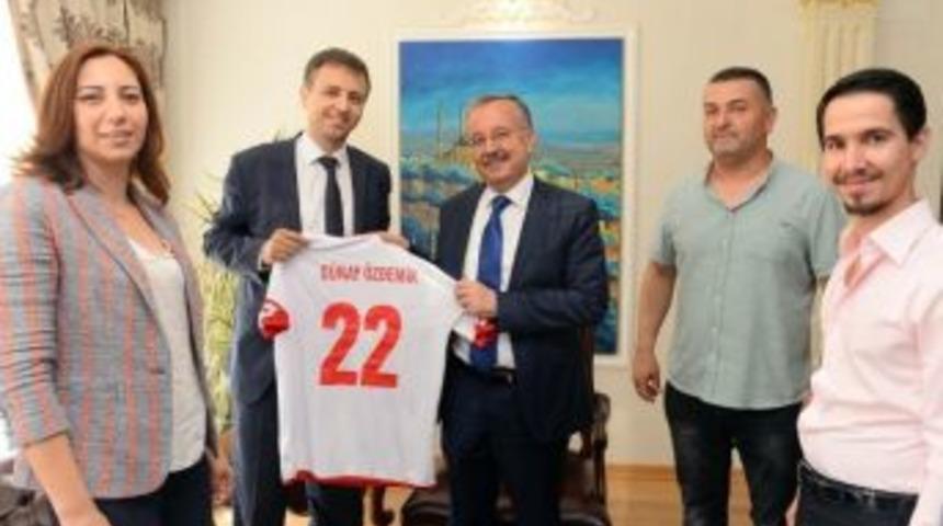 Edirne Valisi &Ouml;zdemir&rsquo;e &lsquo;hayırlı Olsun&rsquo; Ziyaretleri S&uuml;r&uuml;yor