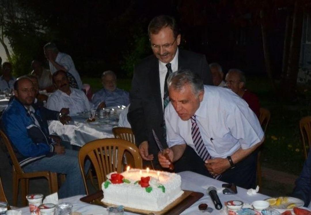 Kaymakam, Doğum G&uuml;n&uuml;nde Emekliye Ayrıldı