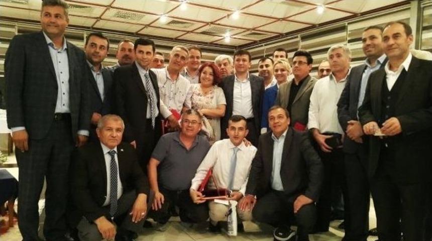 İzmir&rsquo;de Yaşayan K&uuml;tahyalılar İftarda Buluştu