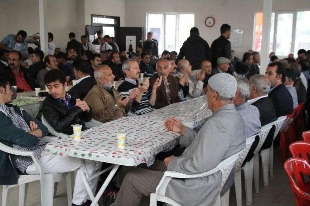 Van&rsquo;da Şehitler İ&ccedil;in İftar Yemeği Verildi