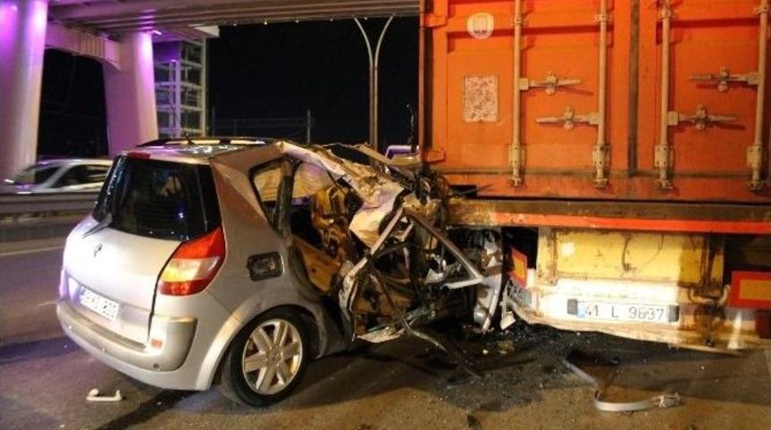 D-100 Karayolunda Feci Kaza: 1 &Ouml;l&uuml;, 2 Yaralı