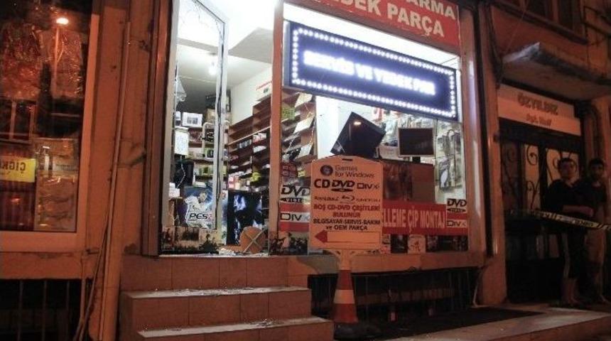 Kovaladıkları Şahsı Bilgisayarcı D&uuml;kkanında Vurdular