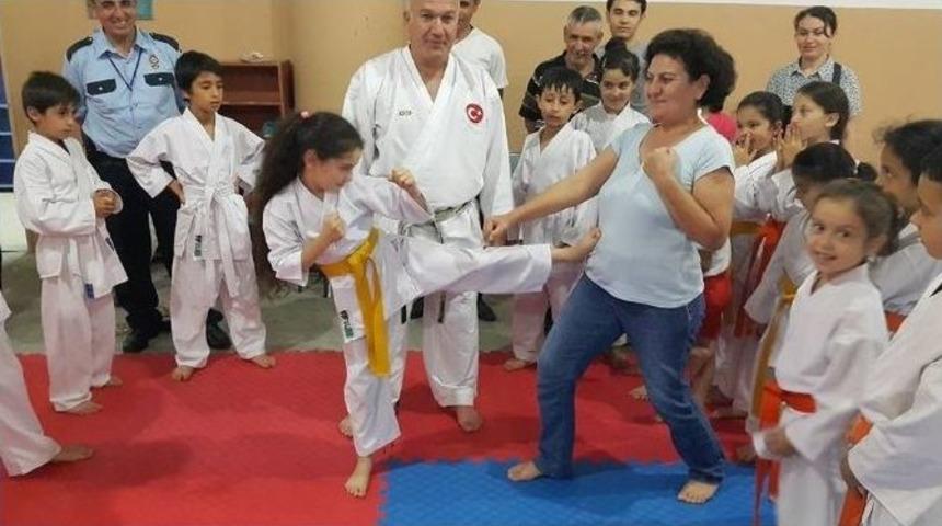 &rsquo;&rsquo;ailemle Spor Yapıyorum&rsquo;&rsquo; Projesi Aydın&rsquo;da Salonları Doldurdu