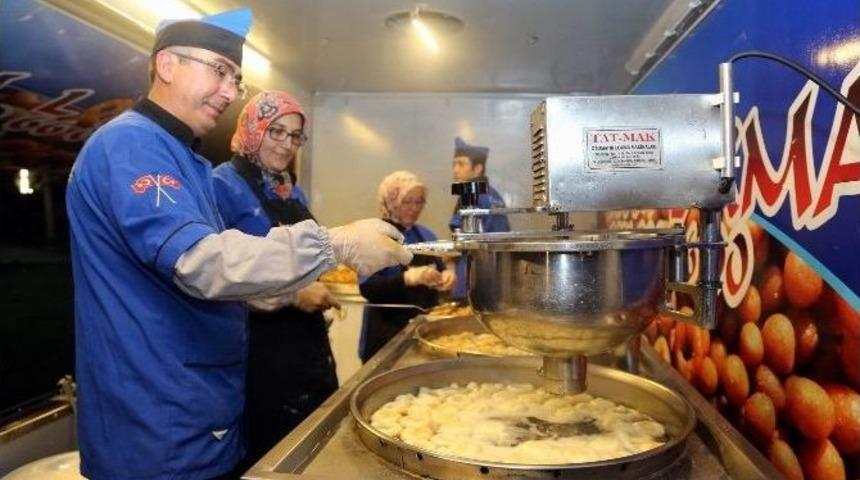 Talas&rsquo;ta Teravih Sonrası Lokma Tatlısı İkramı