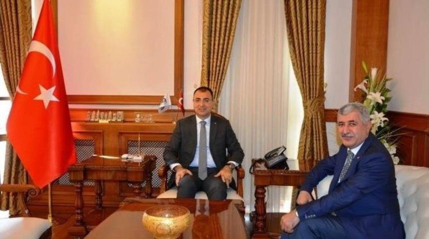 Vali Toprak&rsquo;a &lsquo;hoş Geldin&rsquo; Ziyaretleri S&uuml;r&uuml;yor