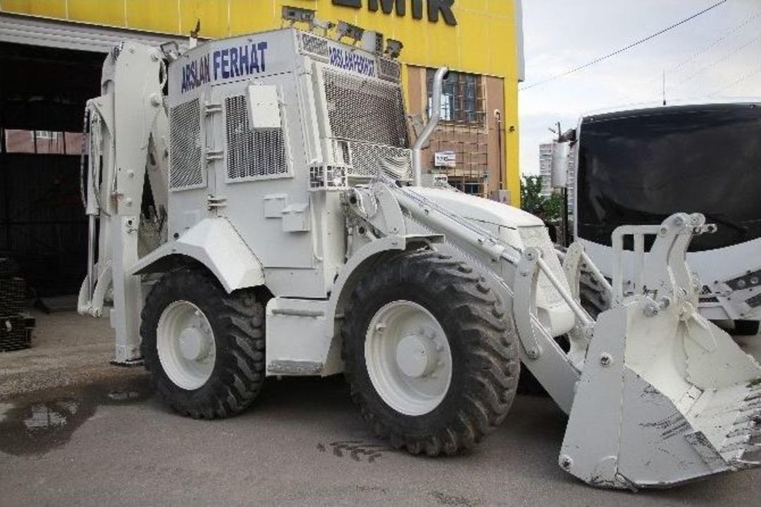 Vanlı Şehidin İsmi Zırhlı İş Makinesinde Yaşatılıyor
