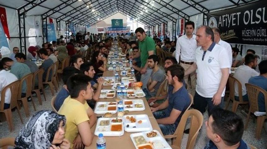 Pamukkale&rsquo;de Her G&uuml;n Bin 300 Vatandaşa İftar