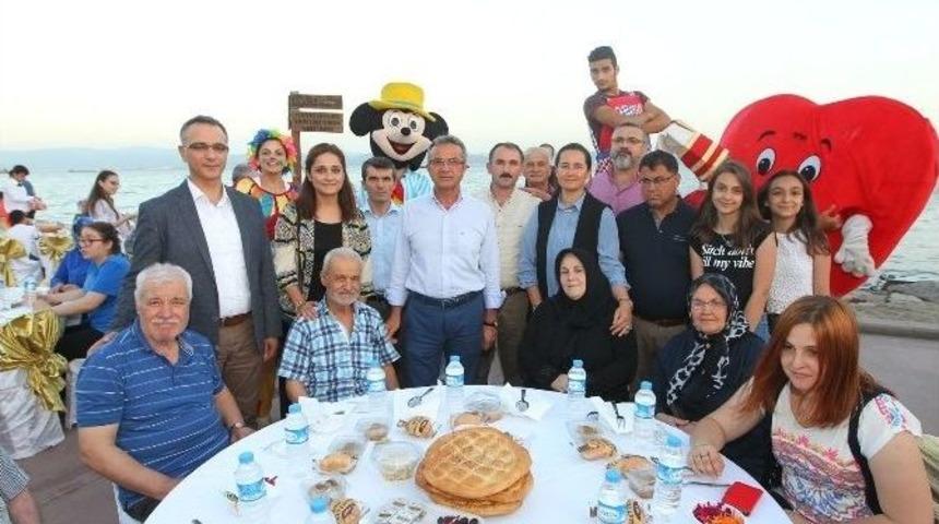 Gebzede, Şehit Ve Gazi Yakınları İftar Yemeğinde Buluştu