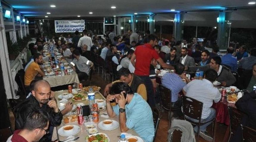 Vedaş Ve Vepsaş Personelleri İftarda Buluştu