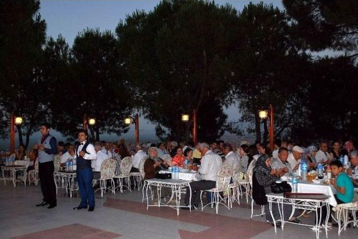 Başkan Kayda, Şehit Aileleri Ve Gazileri İftar Sofrasında Ağırladı G3