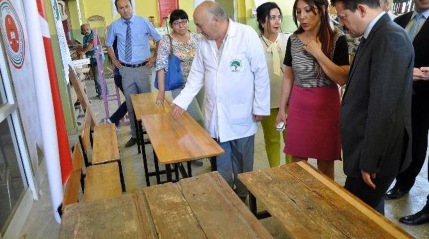 Eskimiş Okul Sıralarını Hükümlüler Yeniledi