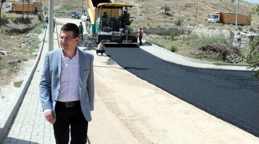 Kayalar Mahallesi&rsquo;nde Asfaltlama &Ccedil;alışması