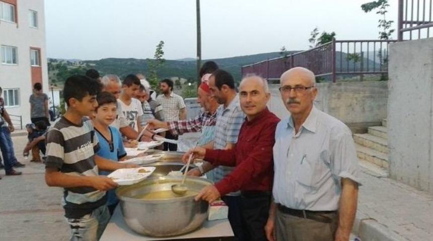 Hisarcık Deprem Konutlarında Toplu İftar