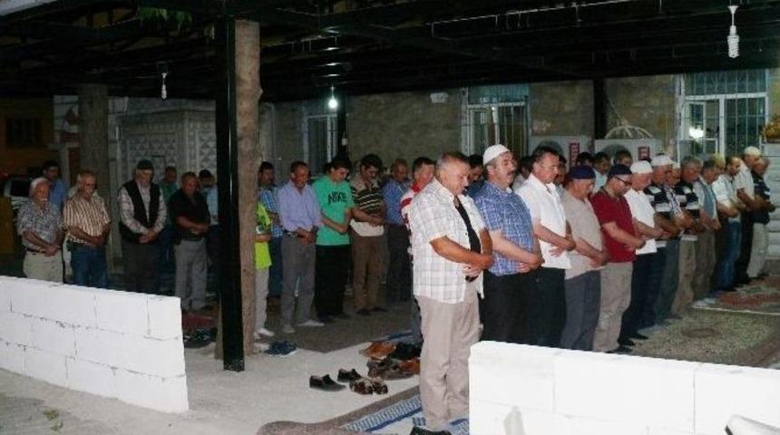 Sundurmada Teravih Namazı