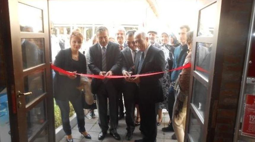 Eskişehirli Ressam Mahmut Sakı&rsquo;nın Sene Sonu Resim Sergisi