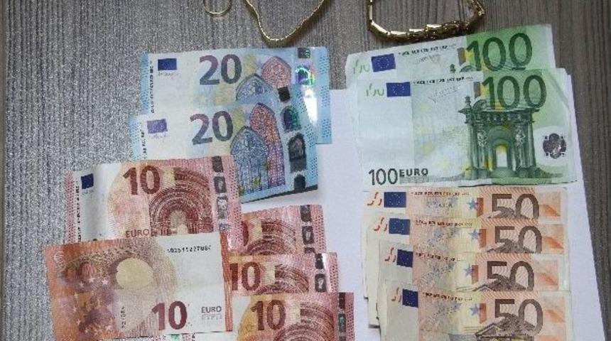 &Ccedil;alıştığı Otelde Hırsızlık Yaptı