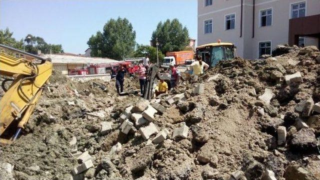 Kocaeli’de Okul İnşaatında Göçük: 1 İşçi Yaralı