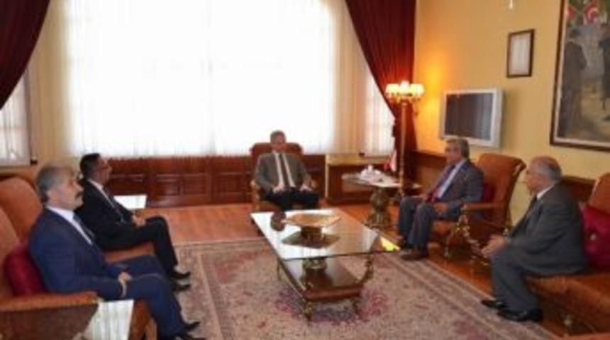 Sivas Ticaret Borsası Y&ouml;netimi, Vali G&uuml;l&rsquo;&uuml; Ziyaret Etti