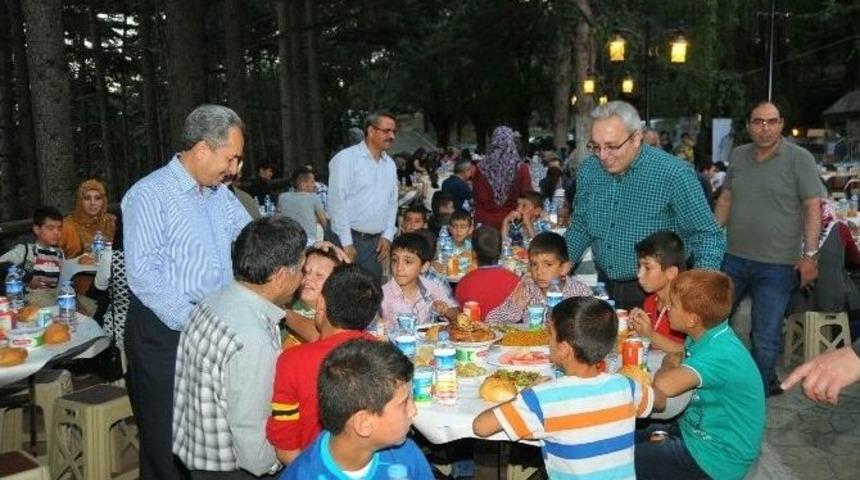 Akşehir Belediyesi’nden Kardeşlik İftarı