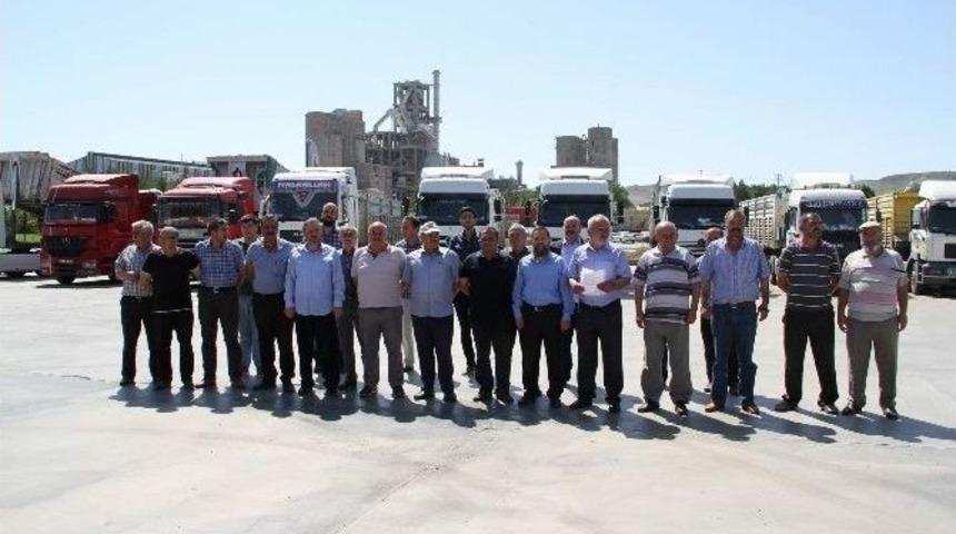 Yozgat Saray Nakliyeciler Kooperatifi &Ccedil;imento Fabrikasından İş Alamadıklarından Yakınıyor