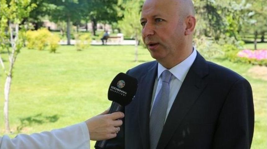 &Ccedil;olakbayrakdar&rsquo;dan Taşeron İş&ccedil;ilere İkramiye M&uuml;jdesi