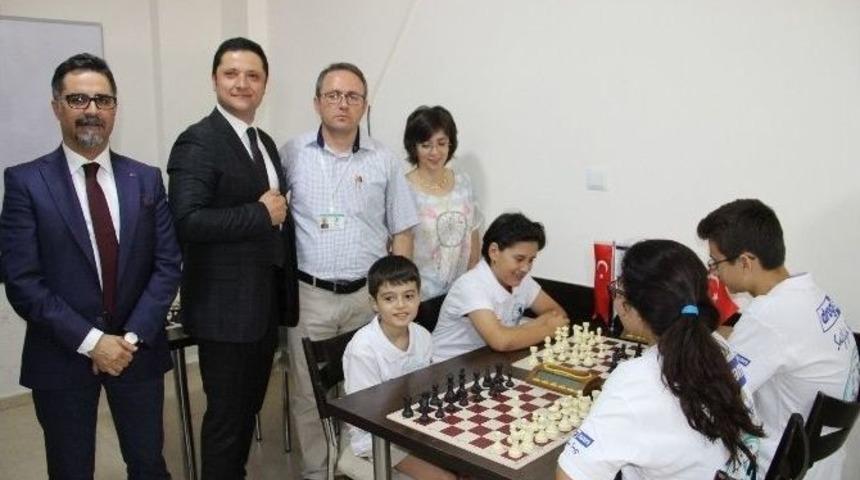 Turkuazlı Satran&ccedil; Sporcularına B&uuml;y&uuml;k Destek