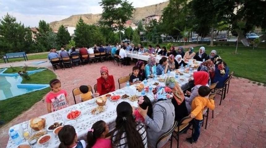 Başkan Eser İftarda Şehit Aileleri Ve Gazileri Ağırladı