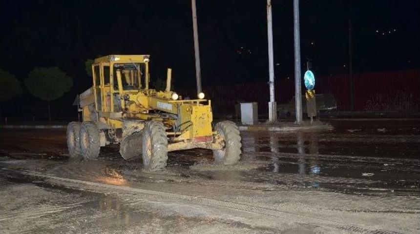 Darende’de Selin İzleri Temizleniyor