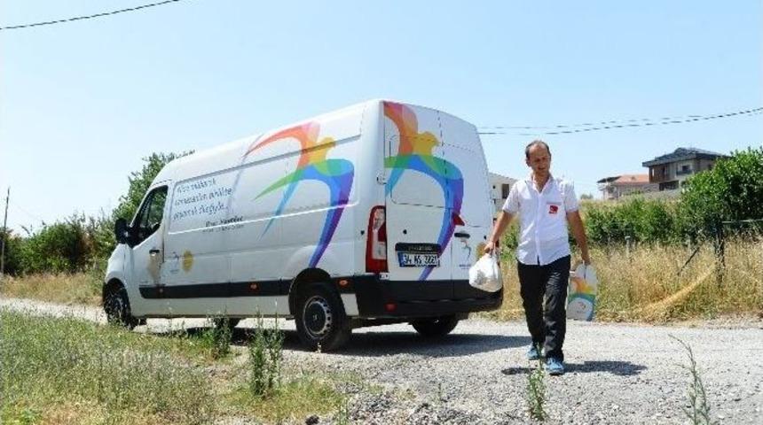 Beylikd&uuml;z&uuml;&rsquo;nde Ramazan&rsquo;ın Her G&uuml;n&uuml; Evlere Sıcak Yemek Dağıtımı