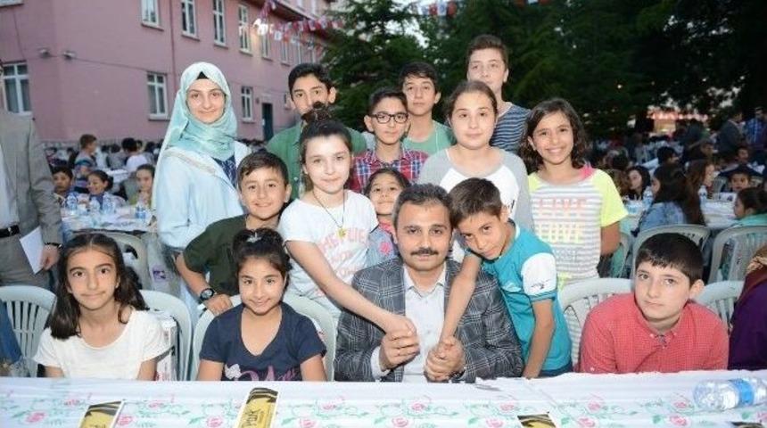 Başkan K&uuml;lc&uuml;, &Ccedil;ocuklarla İftar Sofrasında Buluştu