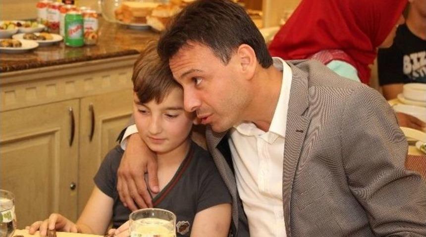 Ma&ccedil;ka Belediyesi&rsquo;nden Kardeşlik İftarı