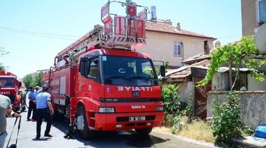 Karaman&rsquo;da &Ccedil;ıkan Ev Yangınında Bir Gen&ccedil;, Yanarak Yaralandı