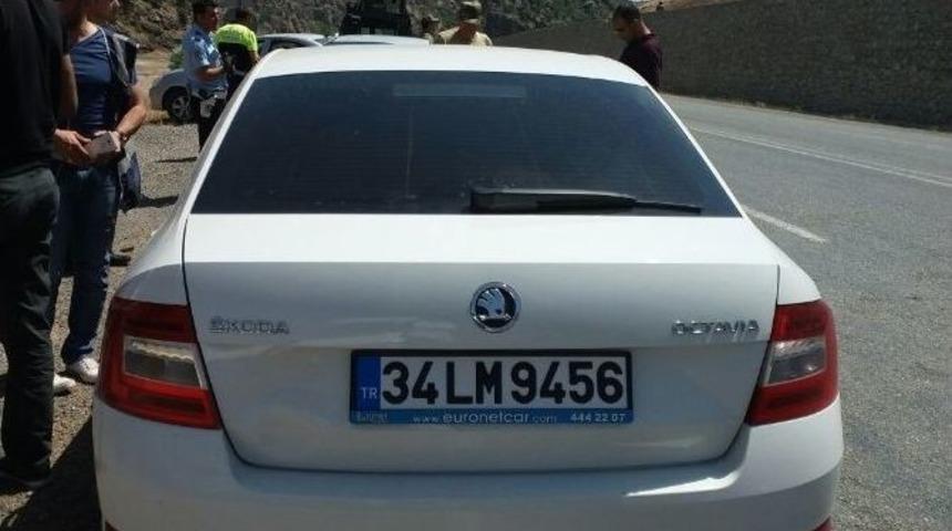 Siirt&rsquo;te &rsquo;dur&rsquo; İhtarına Uymayan Ara&ccedil; Polise &Ccedil;arptı
