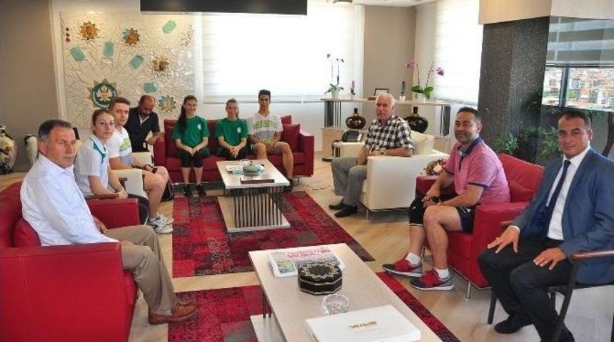 B&uuml;y&uuml;kşehir D&uuml;nya Şampiyonlarını Konuk Etti