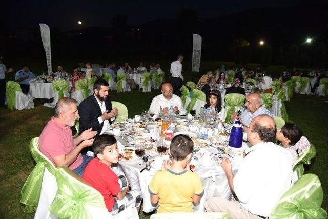 Üzülmez, Dünya Yetimler Gününü Unutmadı