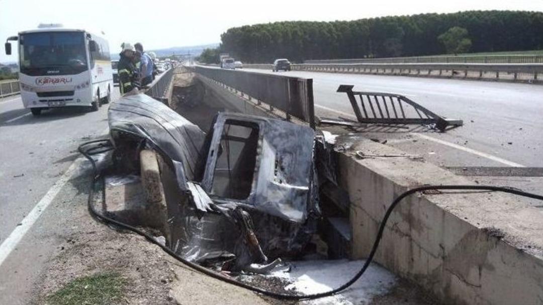 Menfeze D&uuml;ş&uuml;p Alev Alan Minib&uuml;steki &Ouml;l&uuml; Sayısı 4&rsquo;e Y&uuml;kseldi