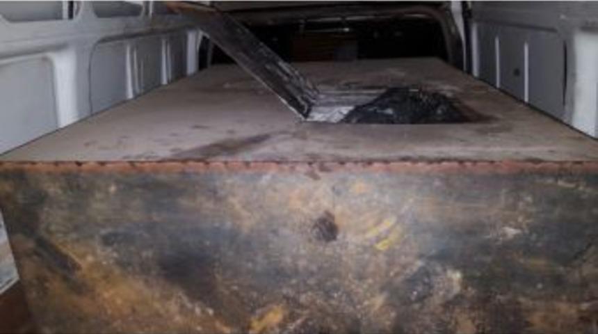 Diyarbakır&rsquo;da Ele Ge&ccedil;irilen Bomba Y&uuml;kl&uuml; Minib&uuml;ste 1 Ton Patlayıcı Tespit Edildi