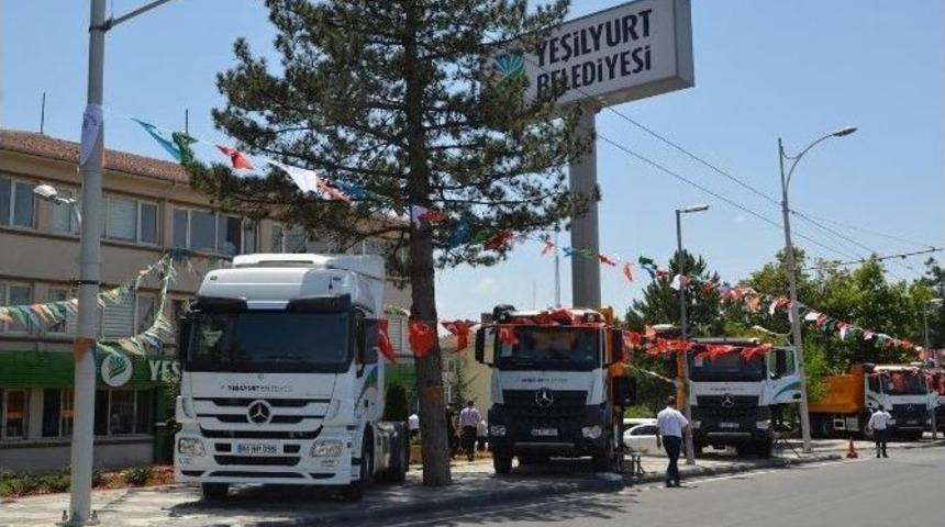 Yeşilyurt Belediyesi Ara&ccedil; Filosunu G&uuml;&ccedil;lendirdi