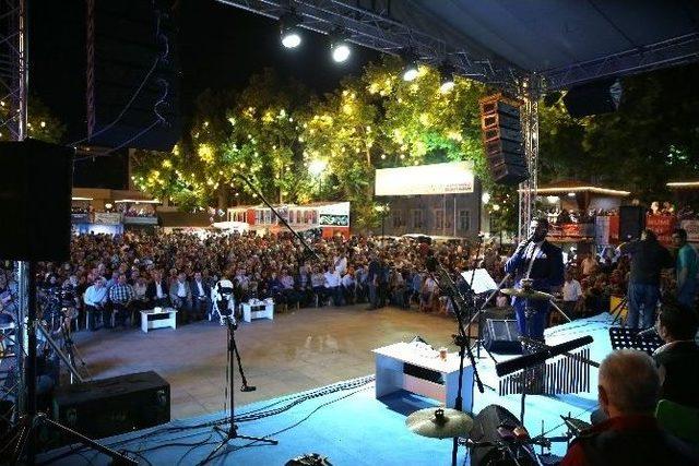 Bedirhan Gökçe, ’hey Onbeşli’ Ağıdı İle Duygulandırdı