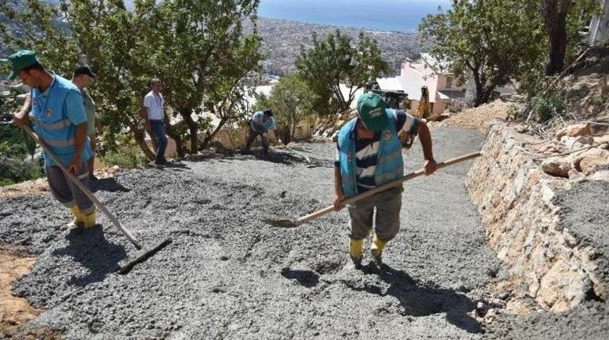 Alanya K&uuml;t&uuml;r&uuml;p&rsquo;l&uuml; Yolunda Betonlama &Ccedil;alışması